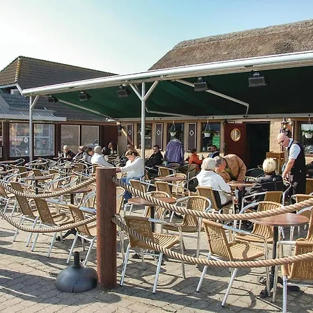 Five Bedroom Holiday In Blavand