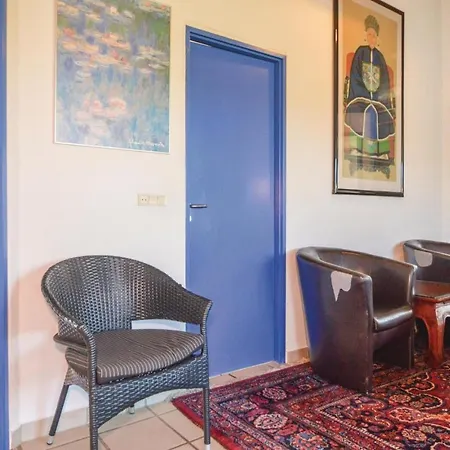 Five Bedroom Holiday In Blavand *