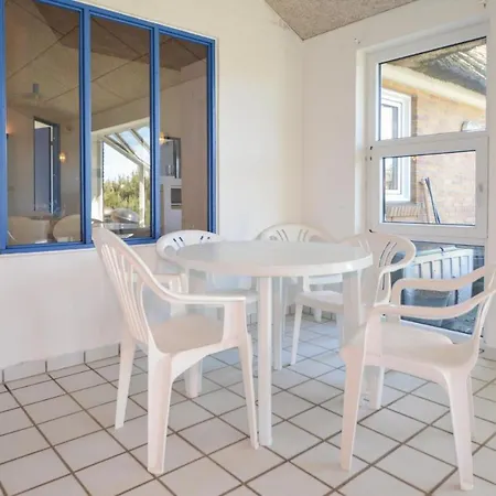 Five Bedroom Holiday In Blavand Varde