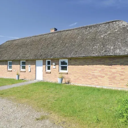 Five Bedroom Holiday In Blavand