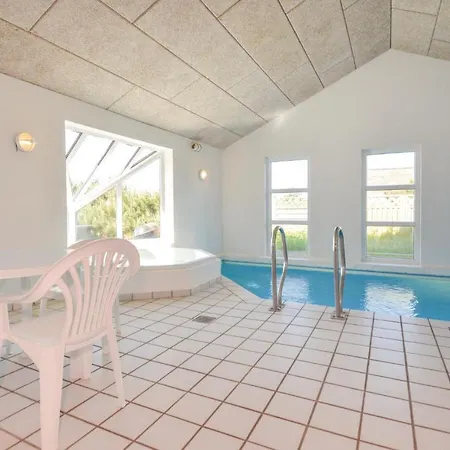 Five Bedroom Holiday In Blavand Prázdninový dům *